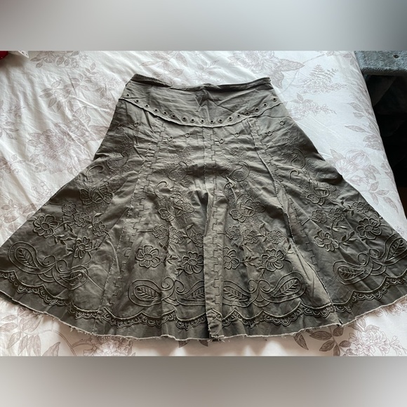 Lucy Paris Floral Embroidered Taupe Olive Skirt Large Goblincore Fairycore Boho - Picture 1 of 9